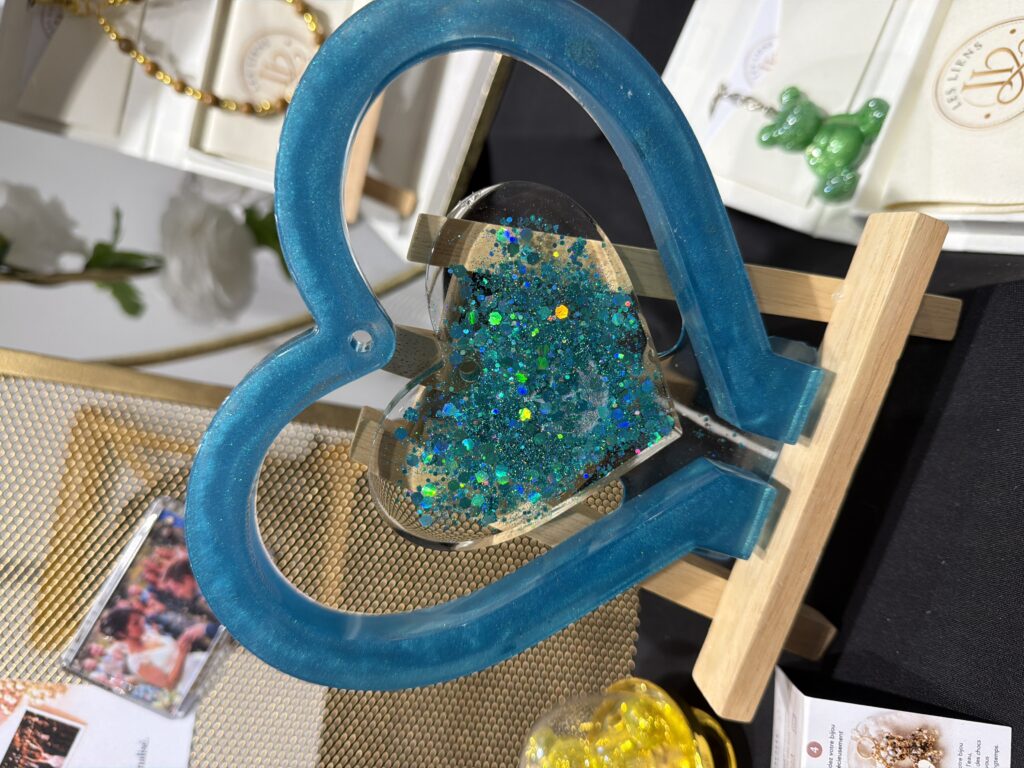 Cœur décoratif Lien d’Amour en résine bleue